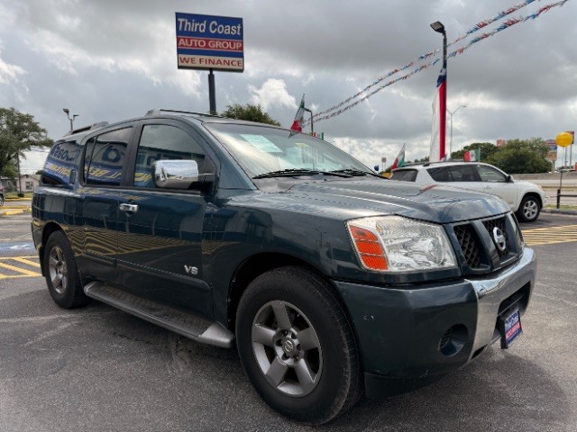 Nissan Armada Vehicle Full-screen Gallery Image 02