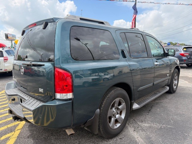 Nissan Armada Vehicle Full-screen Gallery Image 03