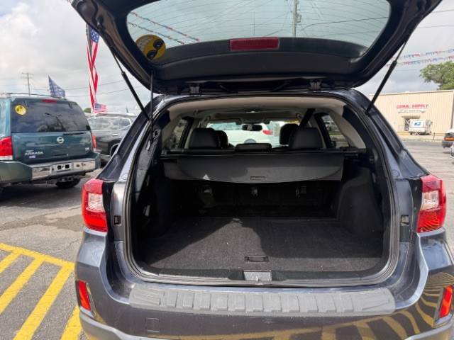 Subaru Outback Vehicle Full-screen Gallery Image 06