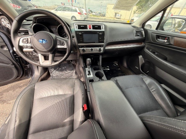 Subaru Outback Vehicle Full-screen Gallery Image 10