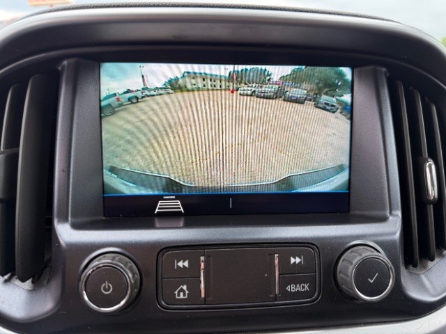 Chevrolet Colorado Vehicle Full-screen Gallery Image 10