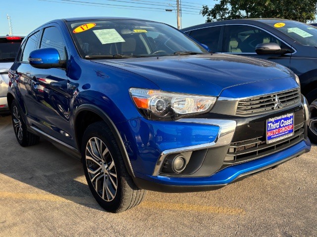 Mitsubishi Outlander Sport Vehicle Full-screen Gallery Image 03