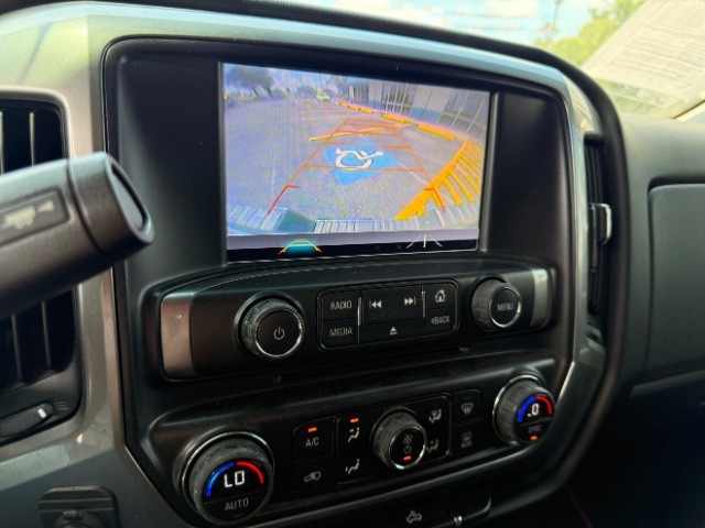 Chevrolet Silverado 1500 Vehicle Full-screen Gallery Image 10
