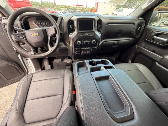 Chevrolet Silverado 1500 Vehicle Full-screen Gallery Image 10