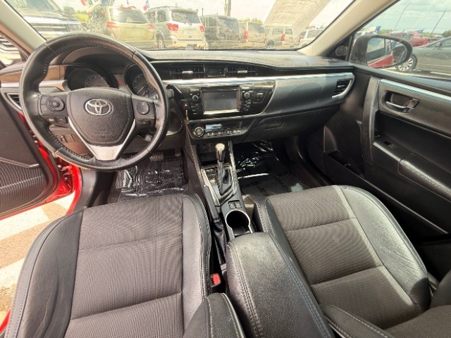 Toyota Corolla Vehicle Full-screen Gallery Image 09