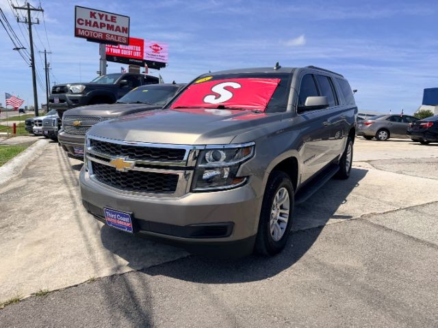 Chevrolet Suburban Vehicle Full-screen Gallery Image 03