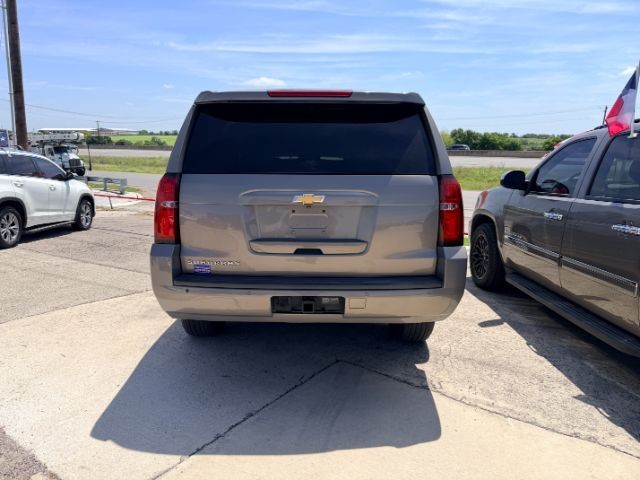 Chevrolet Suburban Vehicle Full-screen Gallery Image 05