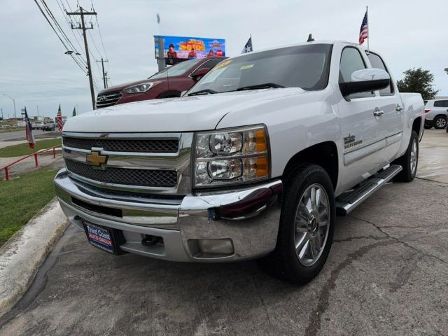 Chevrolet Silverado 1500 Vehicle Full-screen Gallery Image 03