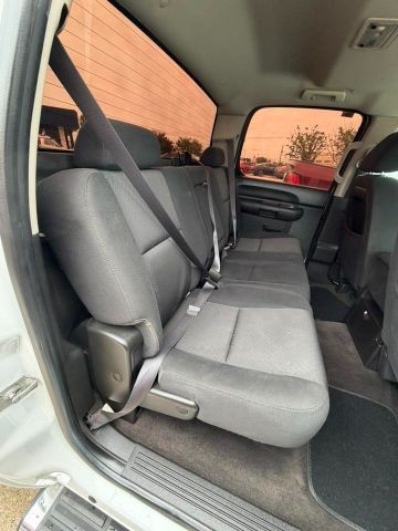 Chevrolet Silverado 1500 Vehicle Full-screen Gallery Image 13