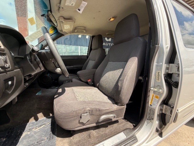 Chevrolet Colorado Vehicle Full-screen Gallery Image 07