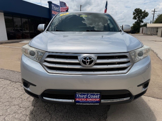 Toyota Highlander Vehicle Full-screen Gallery Image 07