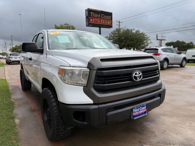 Toyota Tundra 2WD Vehicle Full-screen Gallery Image 02