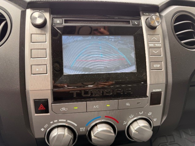 Toyota Tundra 2WD Vehicle Full-screen Gallery Image 08