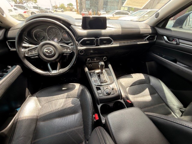 Mazda CX-5 Vehicle Full-screen Gallery Image 09