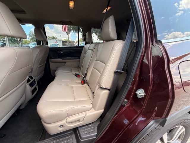 Honda Pilot Vehicle Full-screen Gallery Image 09