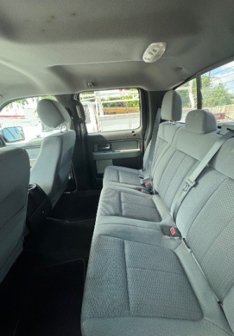 Ford F-150 Vehicle Full-screen Gallery Image 07