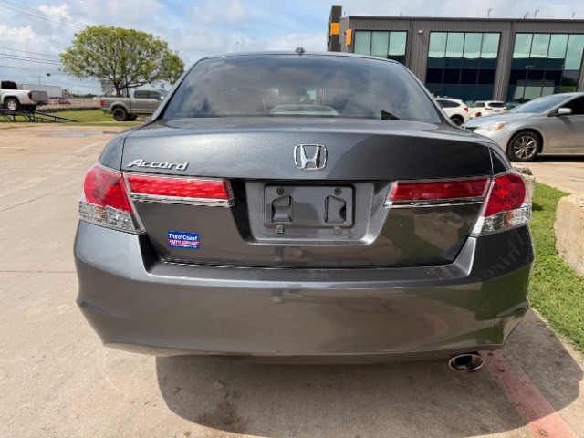 Honda Accord Sedan Vehicle Full-screen Gallery Image 05