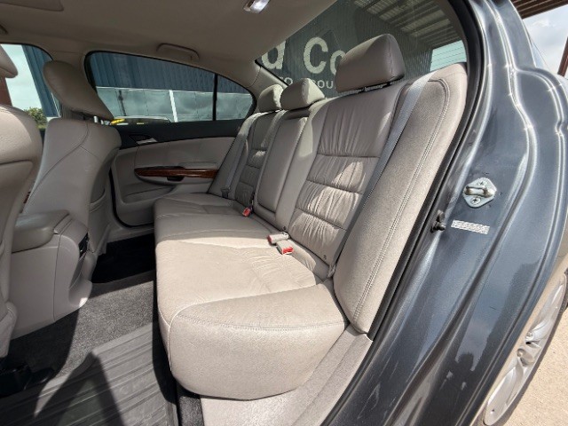 Honda Accord Sedan Vehicle Full-screen Gallery Image 08