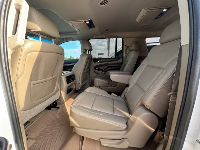 Chevrolet Tahoe Vehicle Full-screen Gallery Image 04