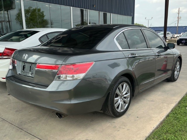 Honda Accord Sedan Vehicle Full-screen Gallery Image 02