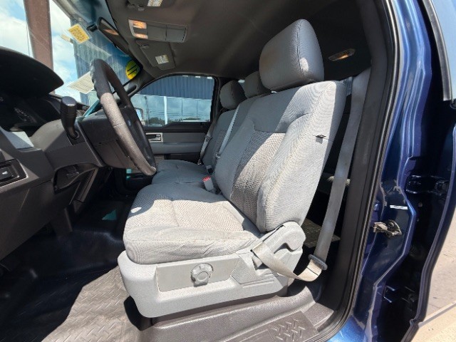 Ford F-150 Vehicle Full-screen Gallery Image 07