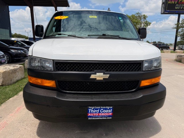 Chevrolet Express Cargo Van Vehicle Full-screen Gallery Image 10