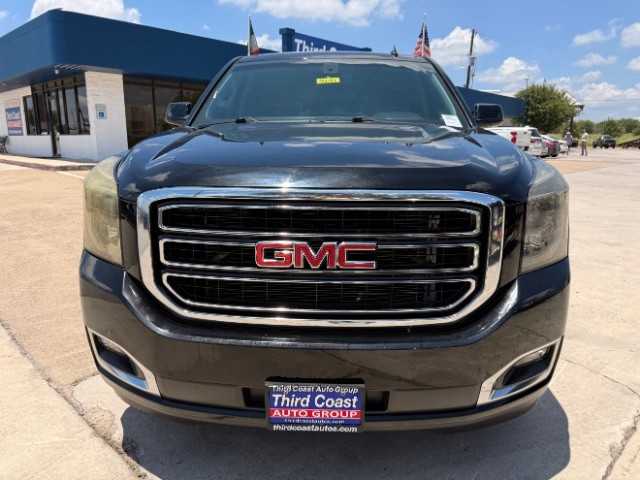 GMC Yukon Vehicle Full-screen Gallery Image 05