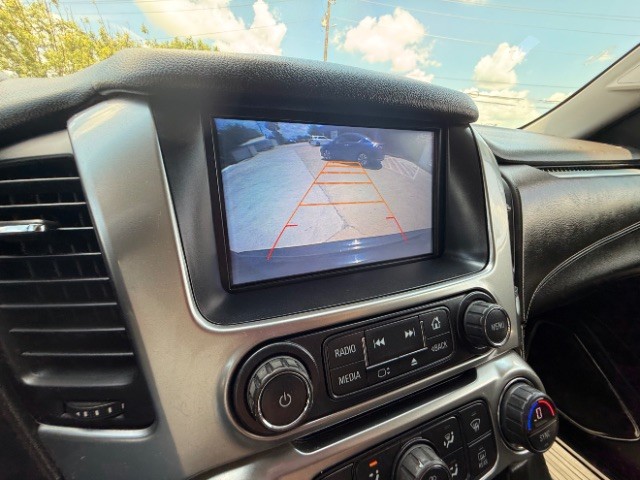 Chevrolet Tahoe Vehicle Full-screen Gallery Image 13
