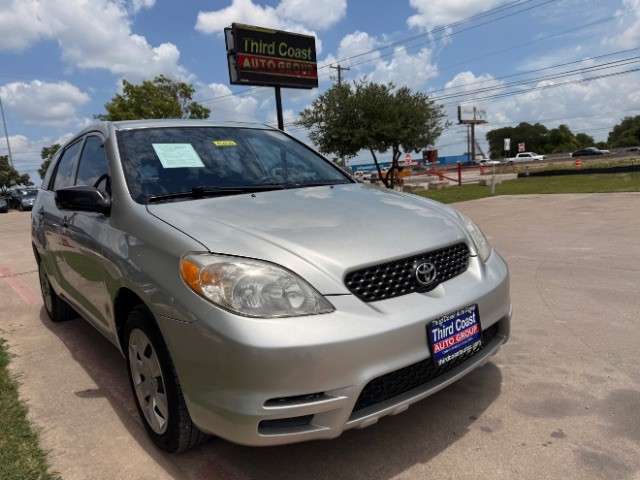Toyota Matrix Vehicle Full-screen Gallery Image 02