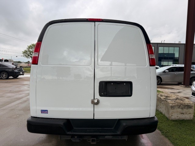 Chevrolet Express Cargo Van Vehicle Full-screen Gallery Image 05