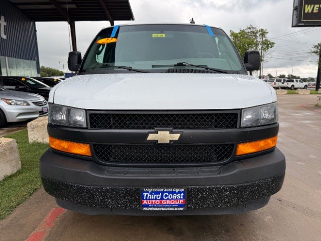 Chevrolet Express Cargo Van Vehicle Full-screen Gallery Image 06