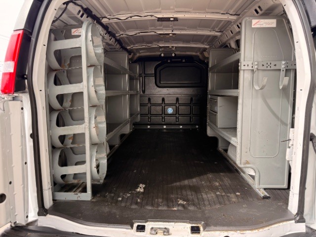 Chevrolet Express Cargo Van Vehicle Full-screen Gallery Image 10