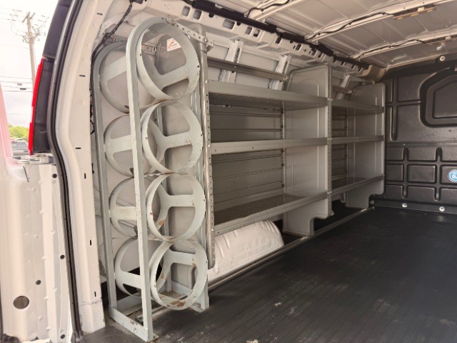 Chevrolet Express Cargo Van Vehicle Full-screen Gallery Image 11
