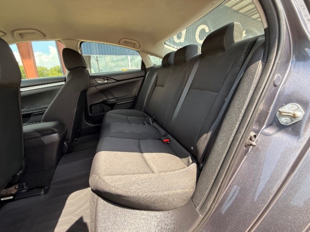 Honda Civic Sedan Vehicle Full-screen Gallery Image 08