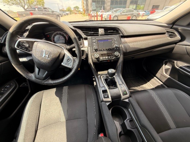 Honda Civic Sedan Vehicle Full-screen Gallery Image 09
