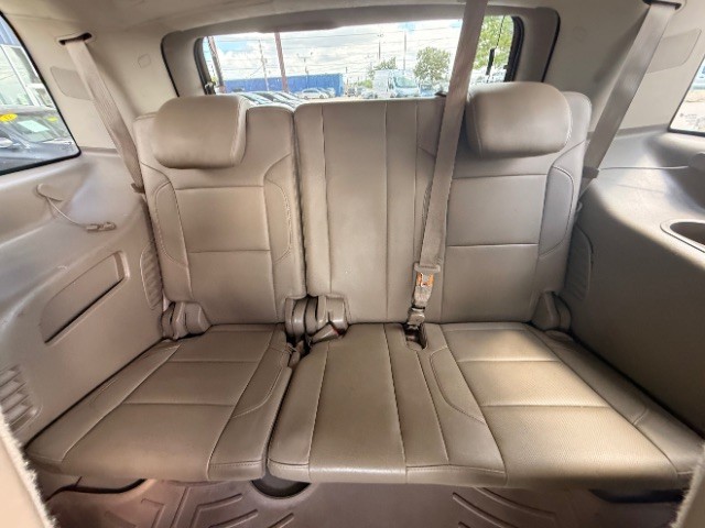 Chevrolet Tahoe Vehicle Full-screen Gallery Image 10