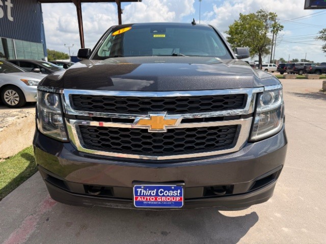Chevrolet Suburban Vehicle Full-screen Gallery Image 07