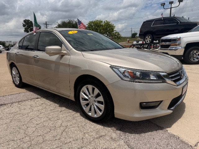 Honda Accord Sedan Vehicle Full-screen Gallery Image 02
