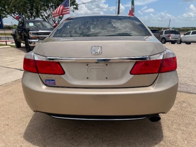 Honda Accord Sedan Vehicle Full-screen Gallery Image 05