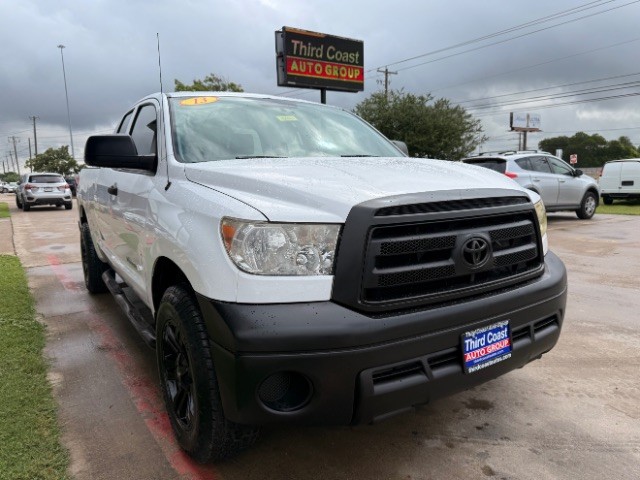 Toyota Tundra 2WD Truck Vehicle Full-screen Gallery Image 02