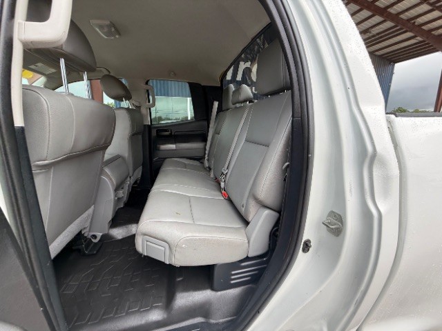 Toyota Tundra 2WD Truck Vehicle Full-screen Gallery Image 08