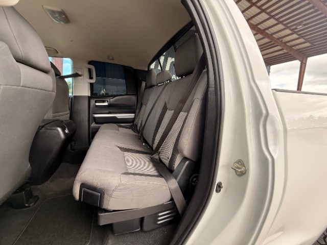 Toyota Tundra 2WD Vehicle Full-screen Gallery Image 08