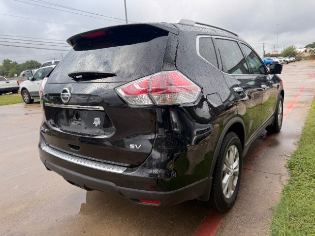 Nissan Rogue Vehicle Full-screen Gallery Image 04