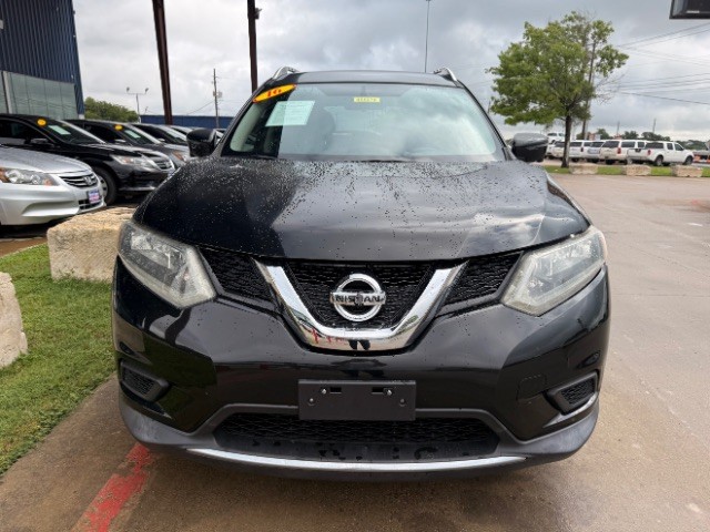 Nissan Rogue Vehicle Full-screen Gallery Image 06