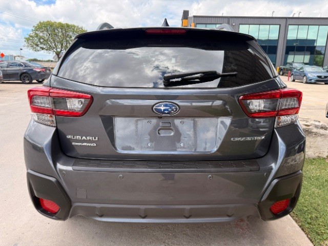 Subaru Crosstrek Vehicle Full-screen Gallery Image 05