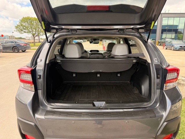 Subaru Crosstrek Vehicle Full-screen Gallery Image 06
