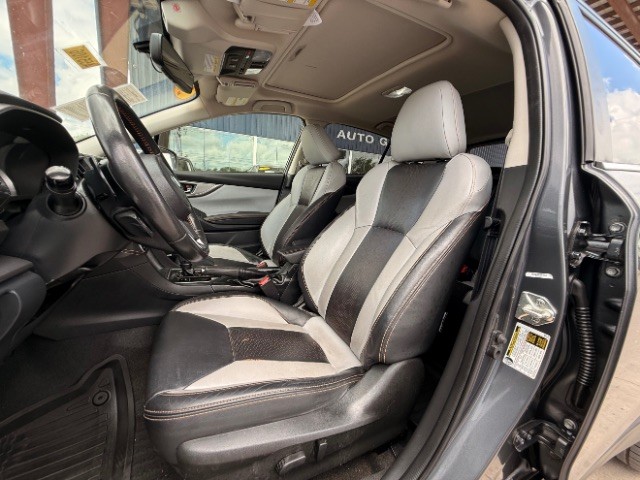 Subaru Crosstrek Vehicle Full-screen Gallery Image 07