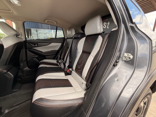 Subaru Crosstrek Vehicle Full-screen Gallery Image 08