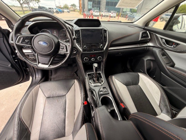 Subaru Crosstrek Vehicle Full-screen Gallery Image 09