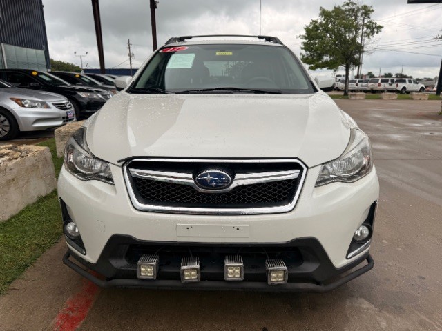 Subaru Crosstrek Vehicle Full-screen Gallery Image 06